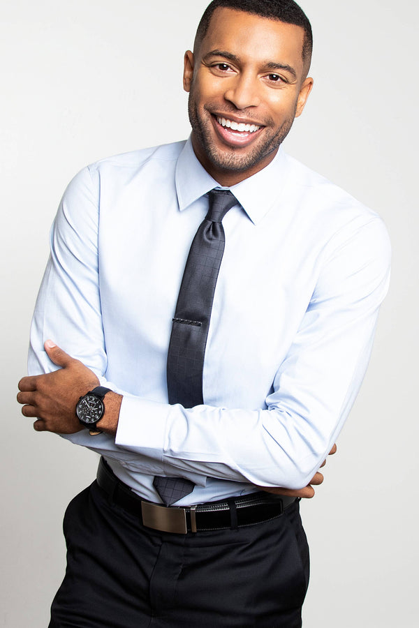 Elijah Standard Fit Light Blue Dress Shirt by Alynn