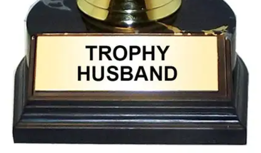 Valentine's Trophy - Trophy Husband - Gold - (7 inches)