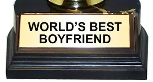 Trophy - World's Best Boyfriend - Gold - (7 inches)