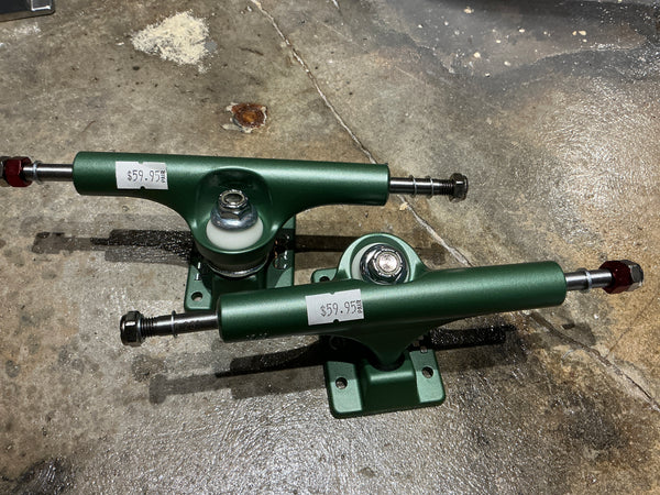 Ace af1 ranger green truck pair