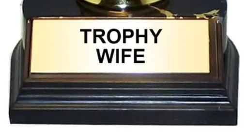 Valentine's Trophy - Trophy Wife - Gold - (7 inches)