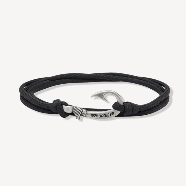 Chasing fin Black Fish Hook Bracelet
