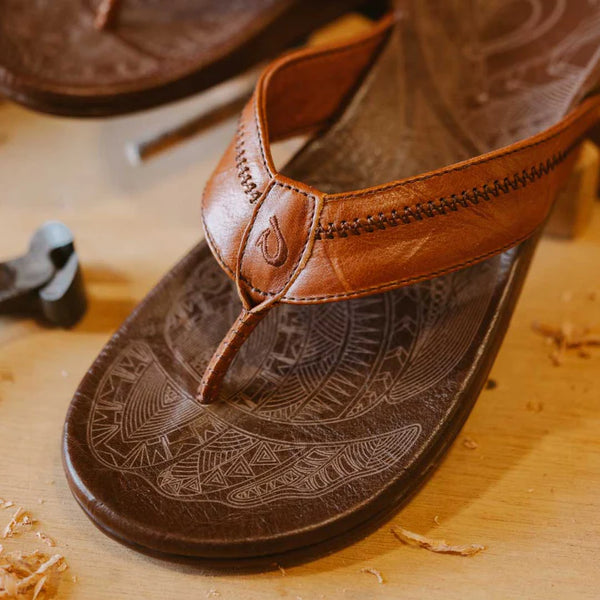 Olukai Men’s Hiapo Rum/Dark Wood