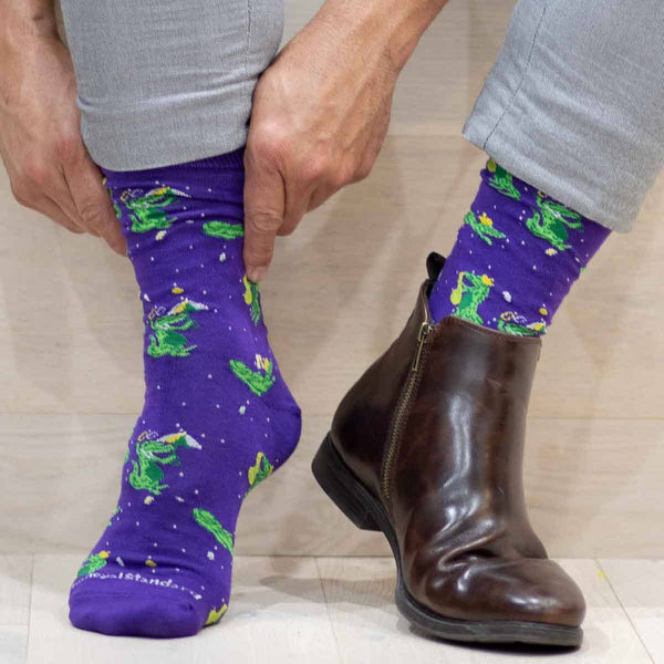 Men's Mardi Gras Mambo Gator Socks   Purple/Green   One Size