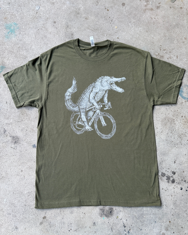 Alligator on A Bicycle Men's/Unisex Shirt